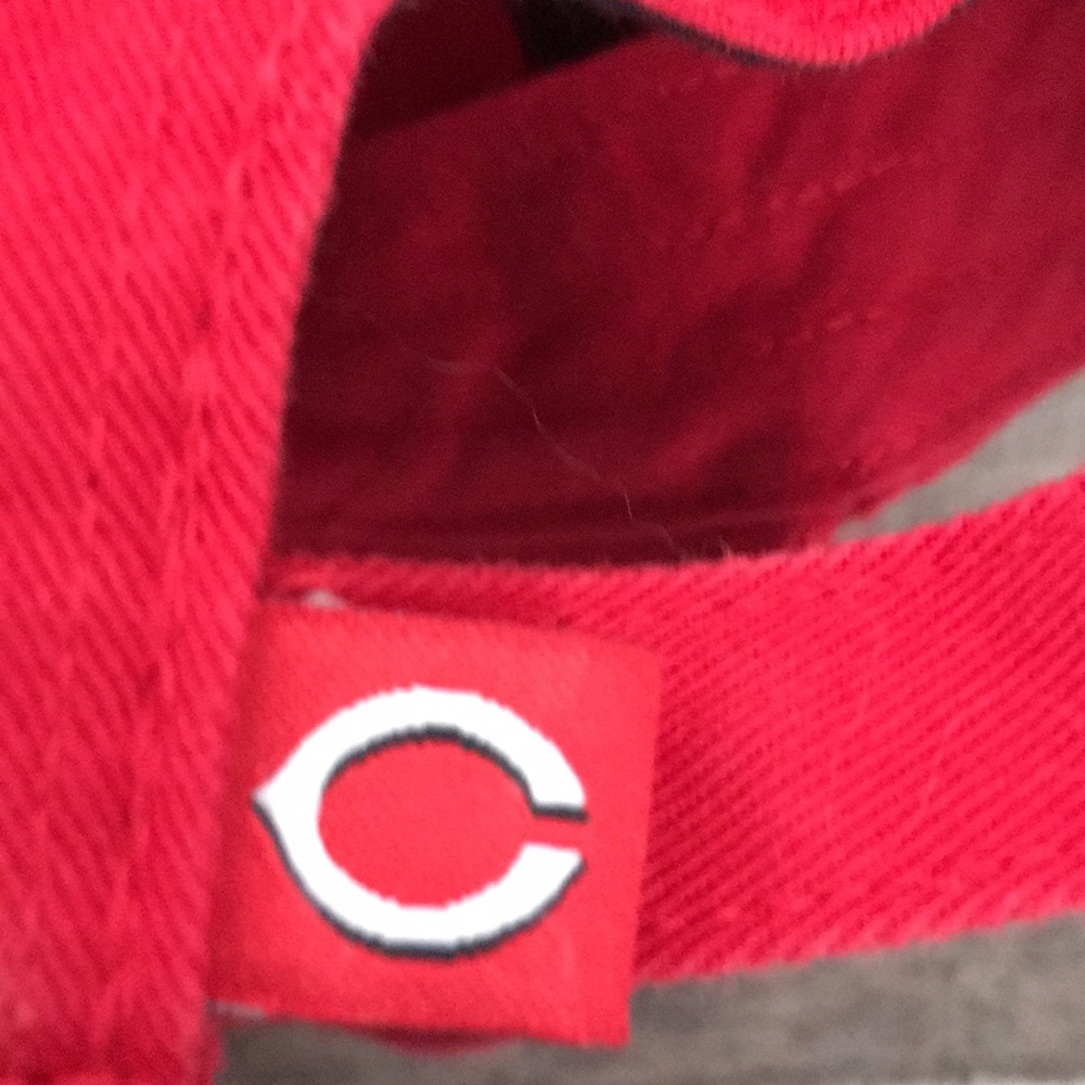 Reds baseball cap - Picture 6 of 7